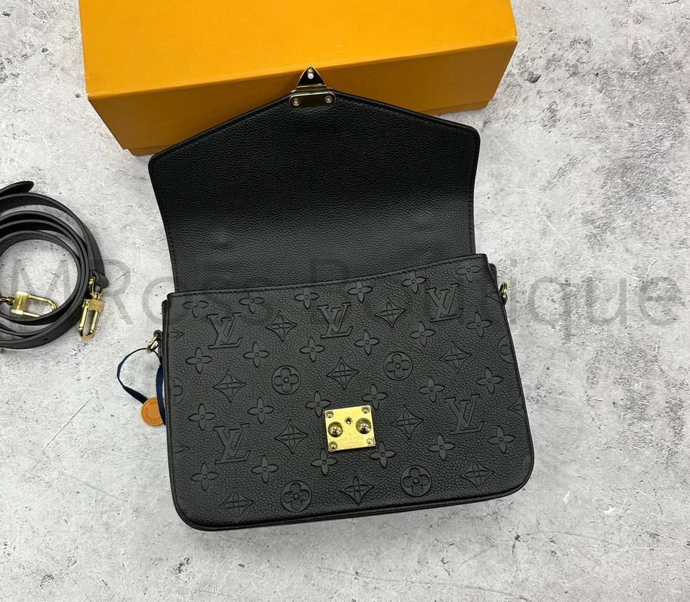 Черная кожаная сумка Pochette Metis Louis Vuitton