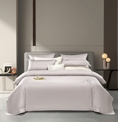 КПБ евро "Монохром", цв. св-серый (с шёлком) под:200х230см, пр:245х250, нав:48х74см (2шт)