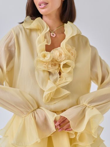 Желтое шифоновое платье-блузка с брошами