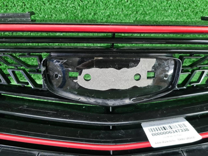 Решетка радиатора Geely Coolray (2019-2023)