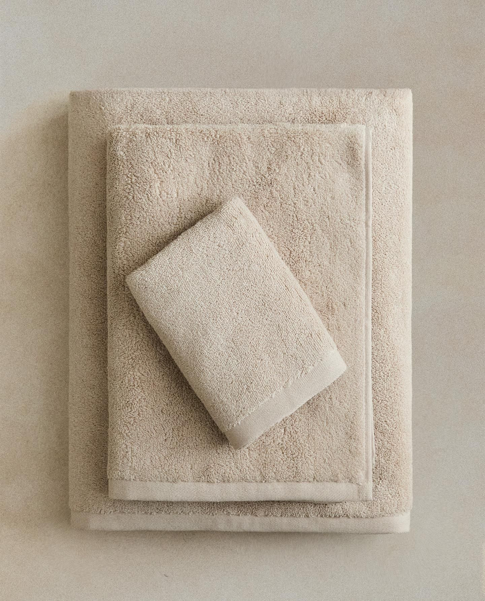 Zara Home - Банное полотенце из очень мягкого хлопка (700 гхм2), бежевый, 90х150 см