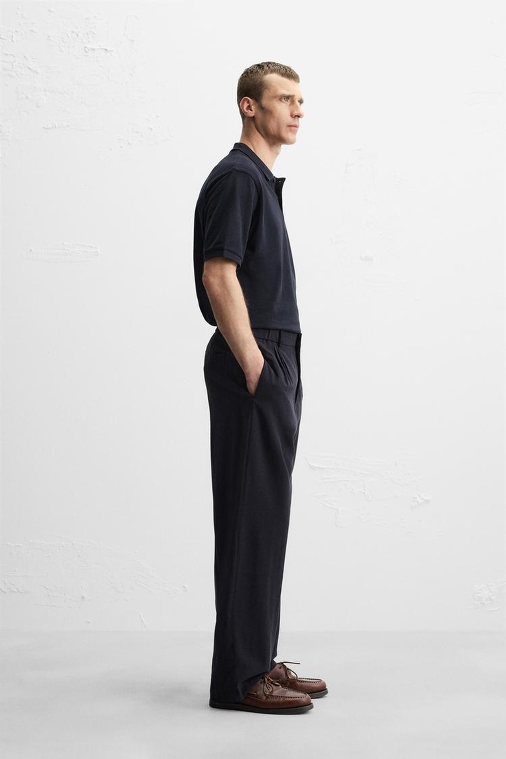 ZARA ПОЛО ИЗ РЕЛЬЕФНОЙ ТКАНИ ПИКЕ С ЭФФЕКТОМ ПОТЕРТОСТИ, МОРСКОЙ СИНИЙ