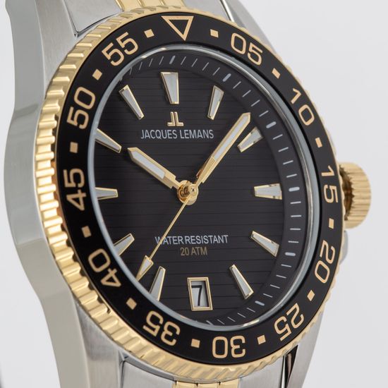 Jacques Lemans Liverpool Diver 1-2205N close up