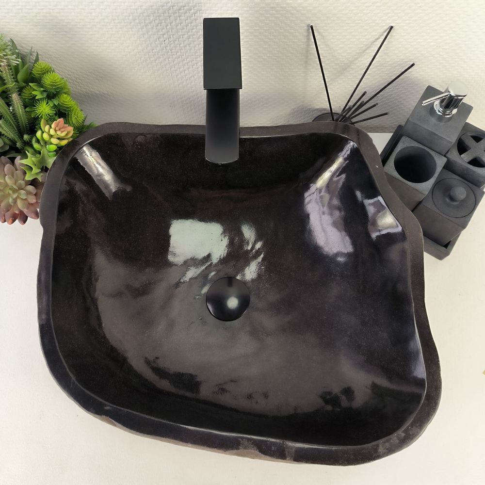 Раковина из речного камня RS-64906 51*45*15 0857