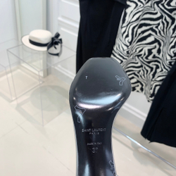 Saint Laurent Pumps