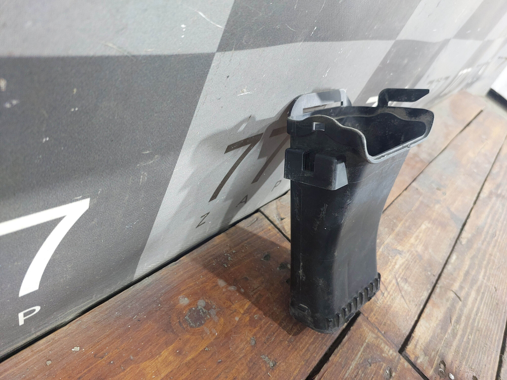 Воздуховод BMW 3-Series (F30)  Б/У Оригинал 13717597584