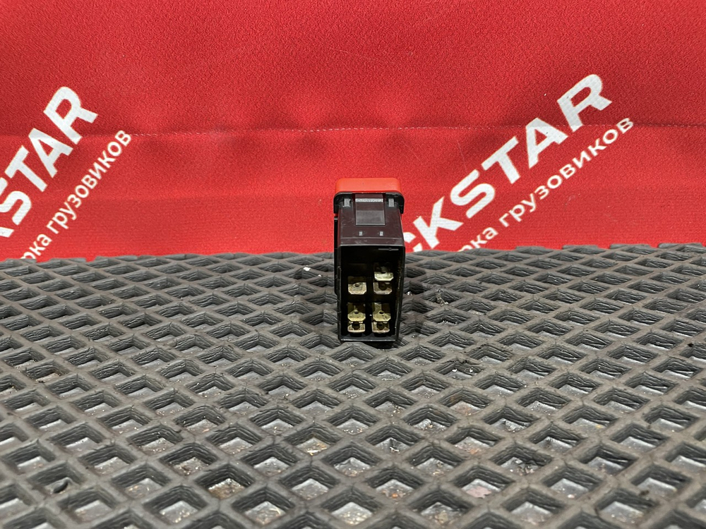 Кнопка аварийной сигнализации