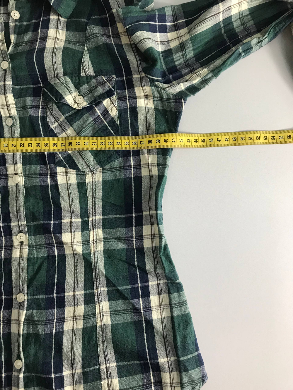 Рубашка в модную клетку, визуально на 40 размер