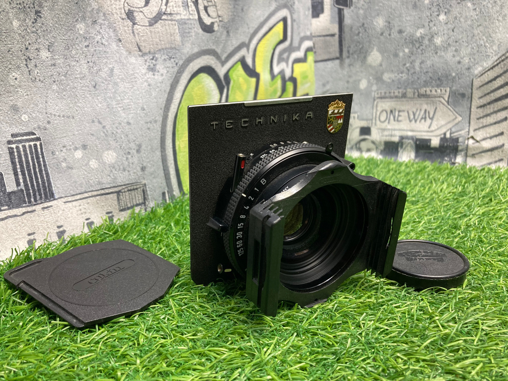 The Schneider-Kreuznach Linhof 5.6/150 Symmar-S MC