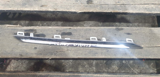 Молдинг решетки радиатора Mercedes GLE (C292) 15-19 Б/У Оригинал A2928880285