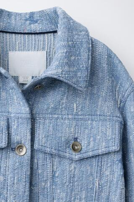 ZARA КУРТКА-ТРАКЕР ИЗ РЕЛЬЕФНОЙ ТКАНИ, СИНИЙ/БЕЛЫЙ