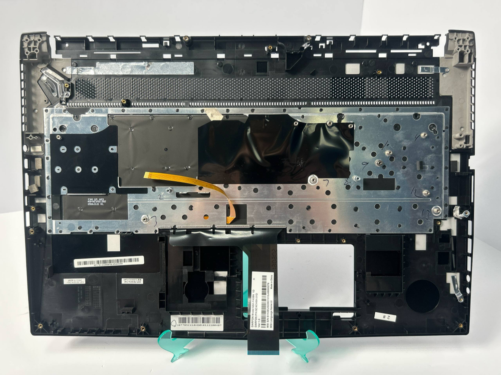 Верхняя панель с клавиатурой (топкейс) для ноутбука MSI GS73 Английская (957-17B11E-C20)