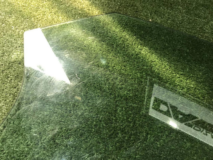 Стекло двери переднее Mercedes GLC X253 (15-22)