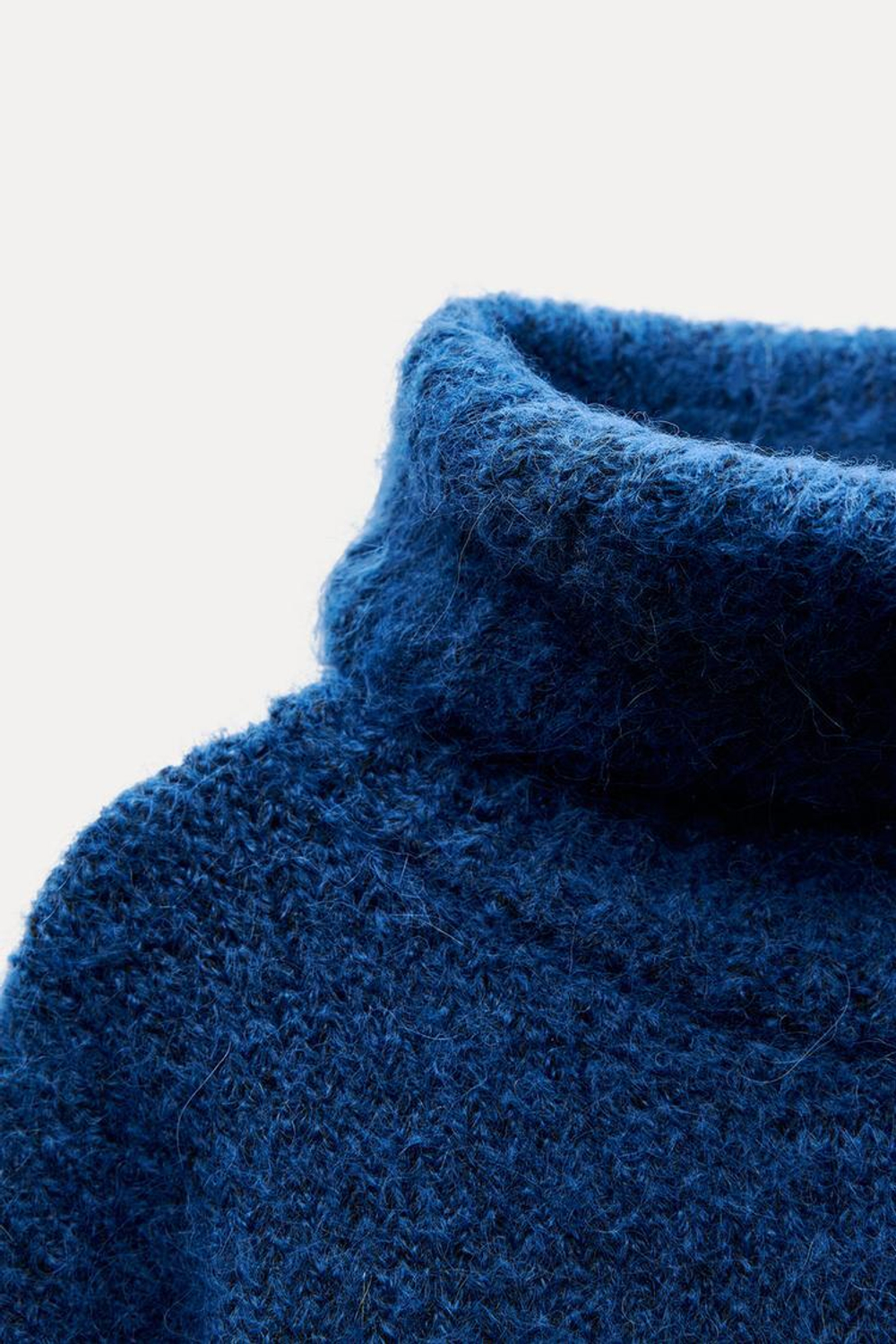 ZARA СВИТЕР ИЗ МЯГКОГО ТРИКОТАЖА, ГОЛУБОВАТЫЙ