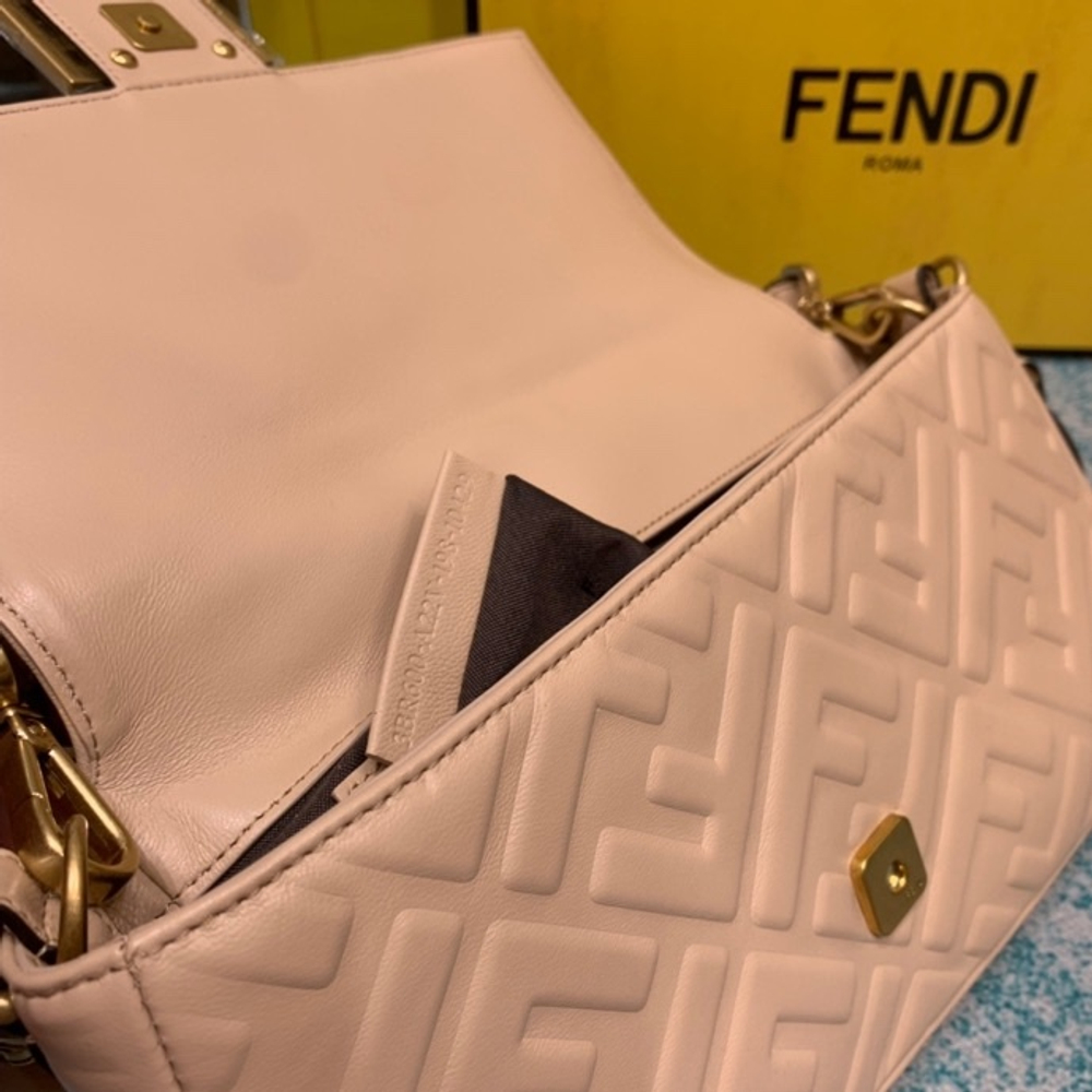 Fendi Baguette 27 cm