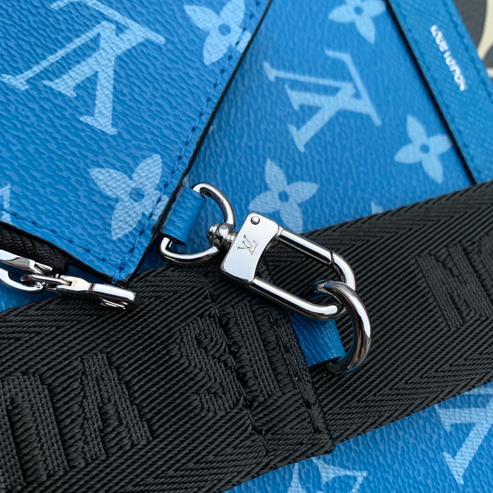 Louis Vuitton Gaston Wearable Wallet