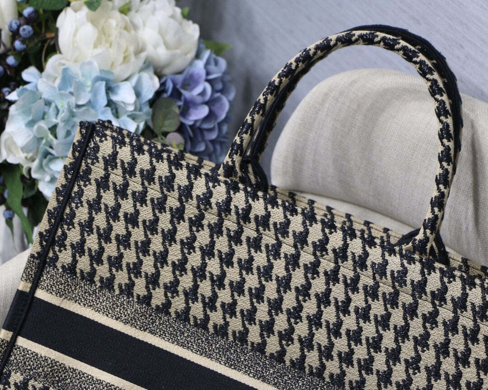 Christian Dior Book Tote 42 cm