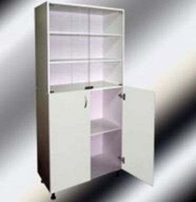 Двухстворчатые медицинские шкафы М202-03 с нижними дверцами