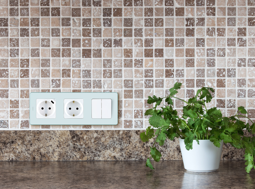 Розетка с заземлением с USB тип C со шторками 16А 250В 1500мА 5В белый Inspiria Legrand