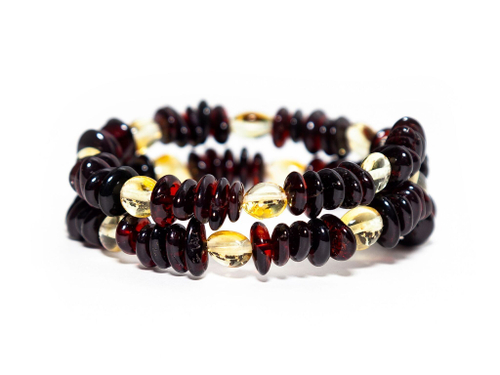 Янтарный браслет для детей на эластичной струне, от 6-7 лет.