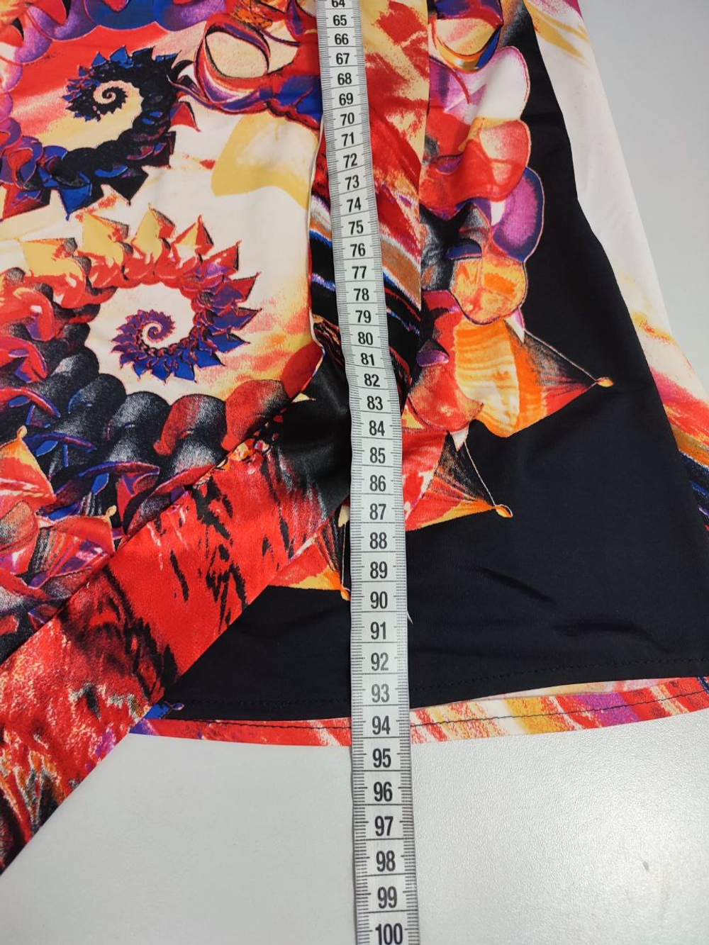 Платье яркое без рукавов на 10-12 лет