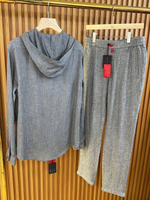 Льняной костюм Kiton