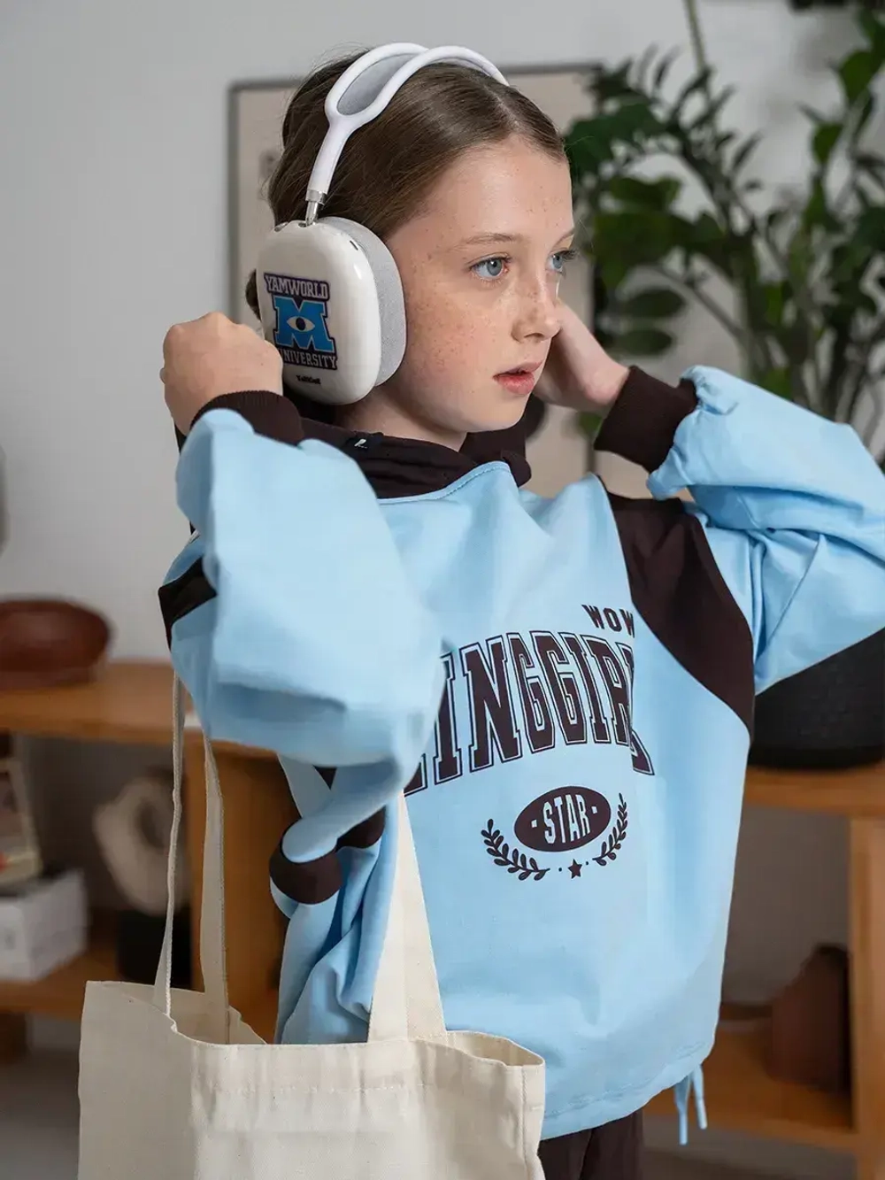 Спортивный костюм для девочки в садик