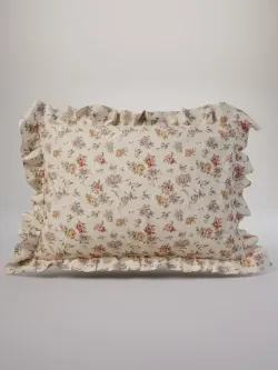 Декоративная наволочка с рюшами, оборками "Виктория" 40х60 см, 1 шт, без молнии