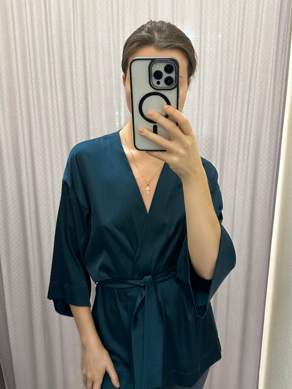 Шелковая блуза-кимоно изумрудная в 40 размере