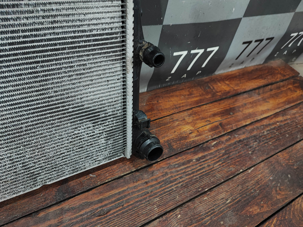 Радиатор двигателя Mercedes GLE (V167) 18-нв Б/У Оригинал A1675006301