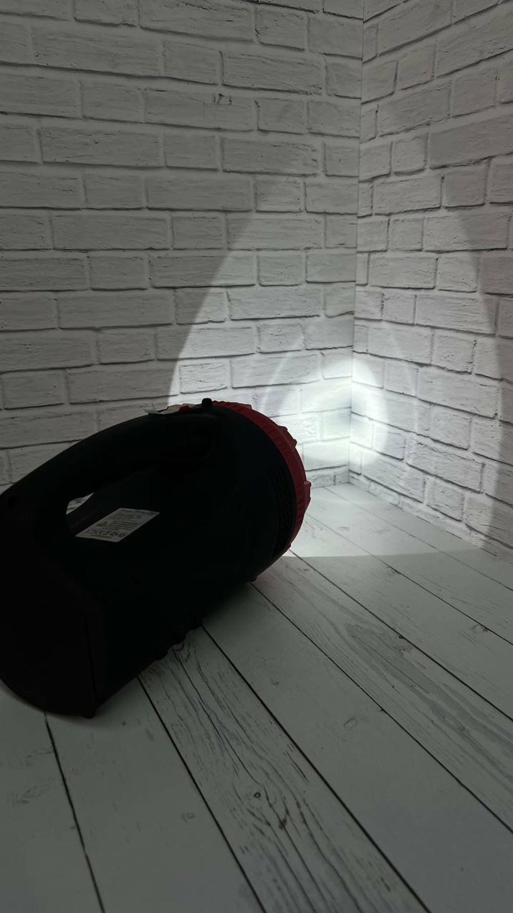 Фонарь переносной Yajia-LUXURY YJ-2827 3W+9LED