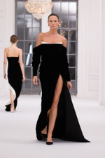 Коллекционное черное бархатное платье с белой вставкой