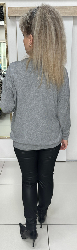 Джемпер с ярким принтом по лицевой стороне