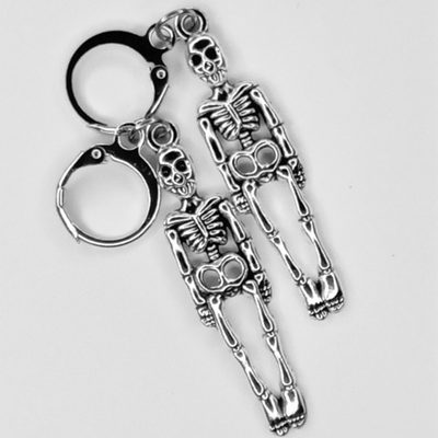 Серьги кольца с подвеской "Скелет" для пирсинга ушей