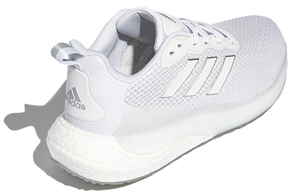 Кроссовки Adidas Alphalava