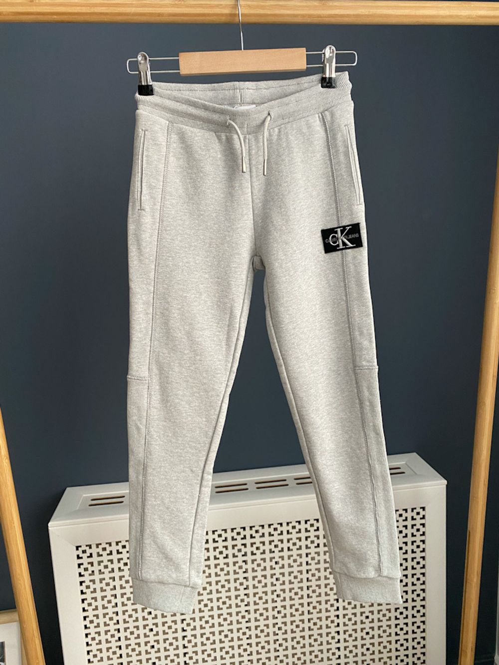 Новые хлопковые брюки Calvin Klein, 140