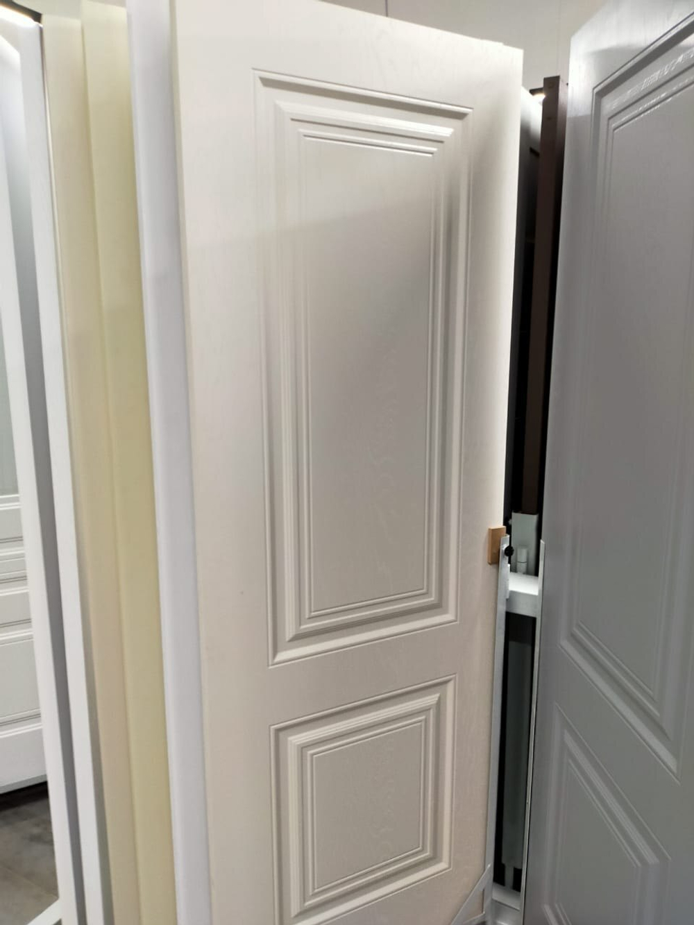 Дверь межкомнатная Скин 2