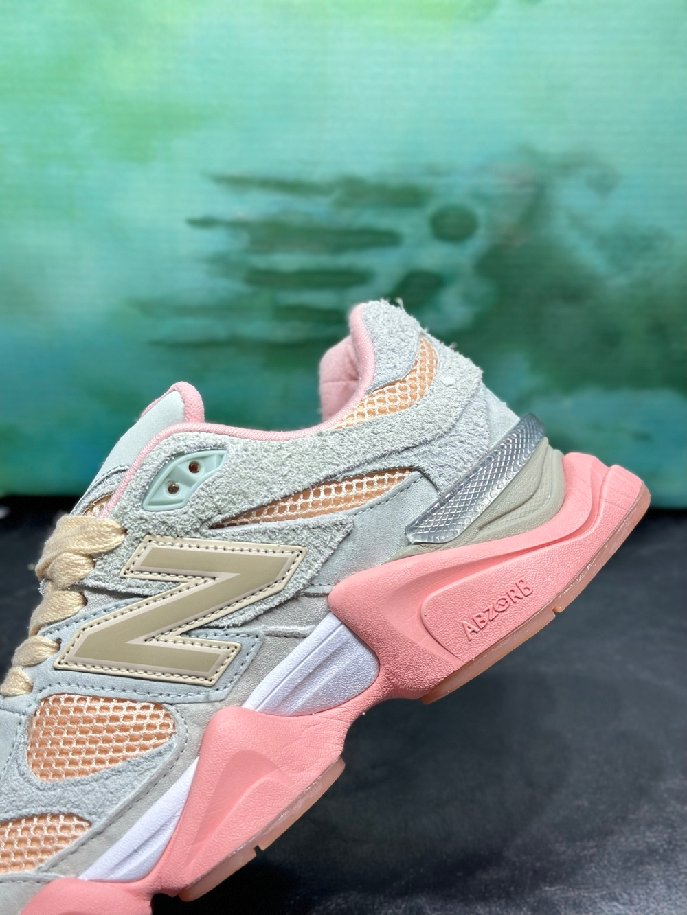 New Balance 9060