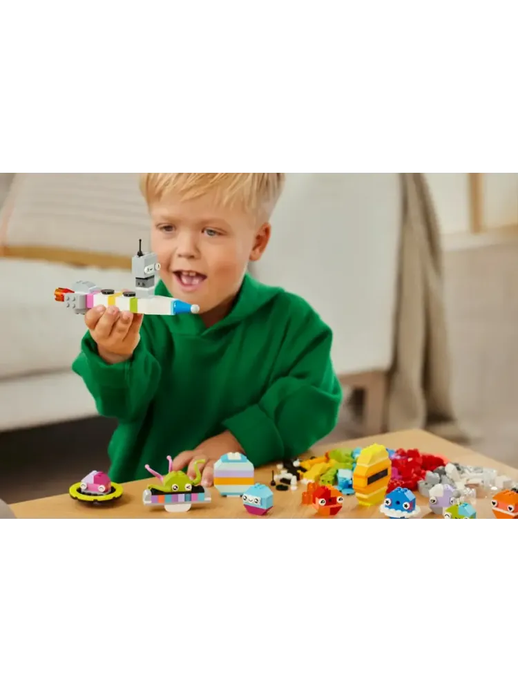 Конструктор Classic 11037 Создавай космические планеты