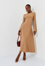 Платье с открытой спиной длинное