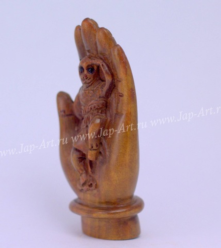 Нэцкэ Обезьяна на ладоне