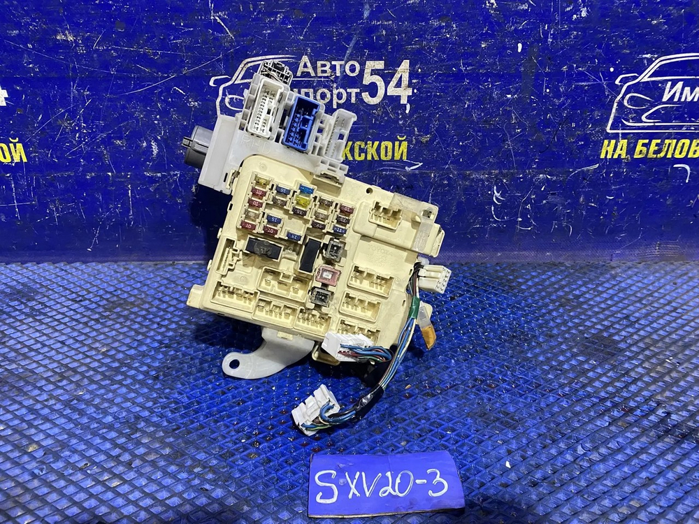 Блок предохранителей салонный TOYOTA CAMRY GRACIA 1999