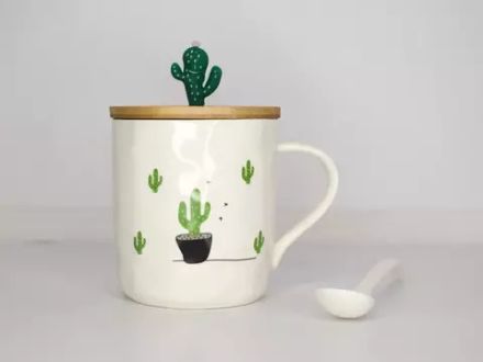 Кружка керамическая с деревянной крышкой и ложкой «Кактус», 380 мл, цвет МИКС