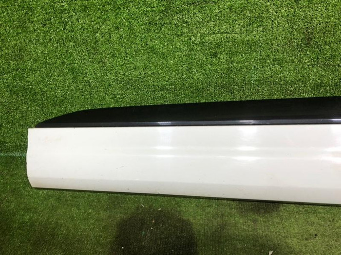 Накладка двери передняя левая Audi Q7 2 (2015-н.в.)