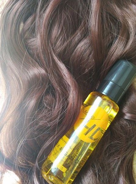 Аргановое масло от Tony Moly HD Silk Argan Oil или как превратить свои поврежденные волосы в нежный, струящийся шелк.
