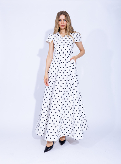 Женское белое платье в чёрный горошек макси