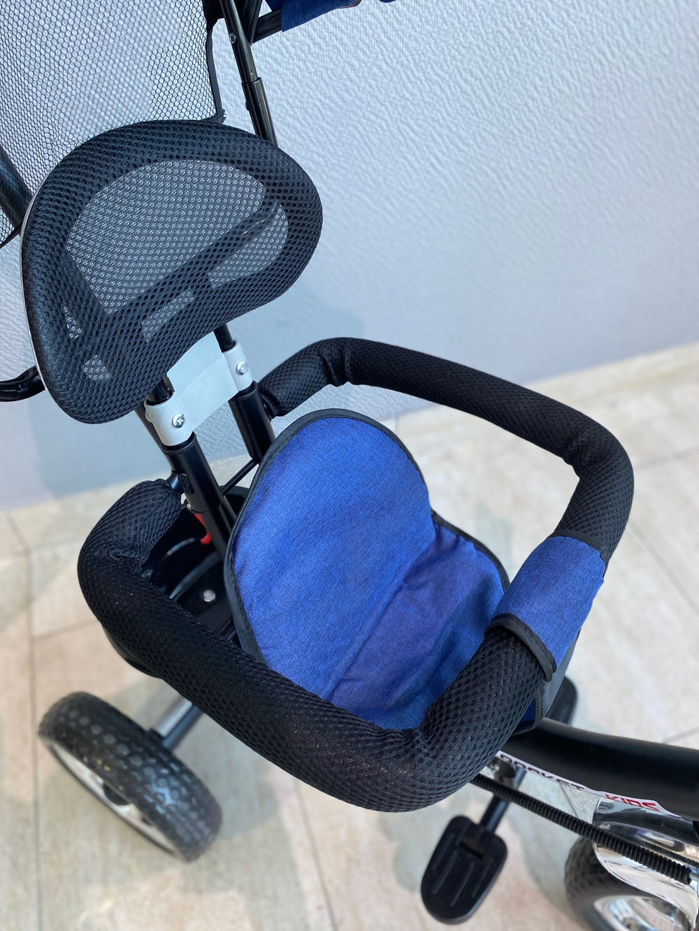 Велосипед 3-х колесный ROCKET с музыкальной панелью темно-синий арт. 5088-1