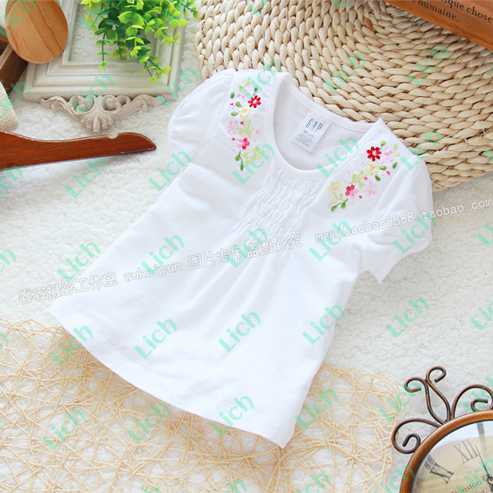 Футболка детская однотонная с цветочной вышивкой
