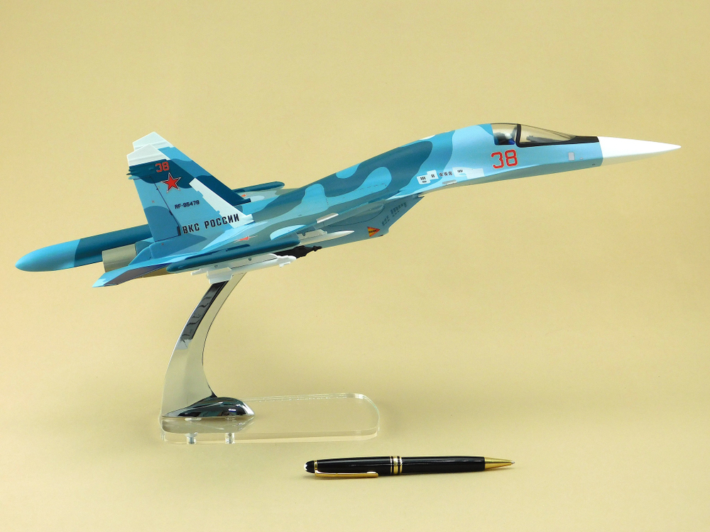 Модель самолета Су-34 (М1:48 ВКС РОССИИ RF-95478_38 Хибины)
