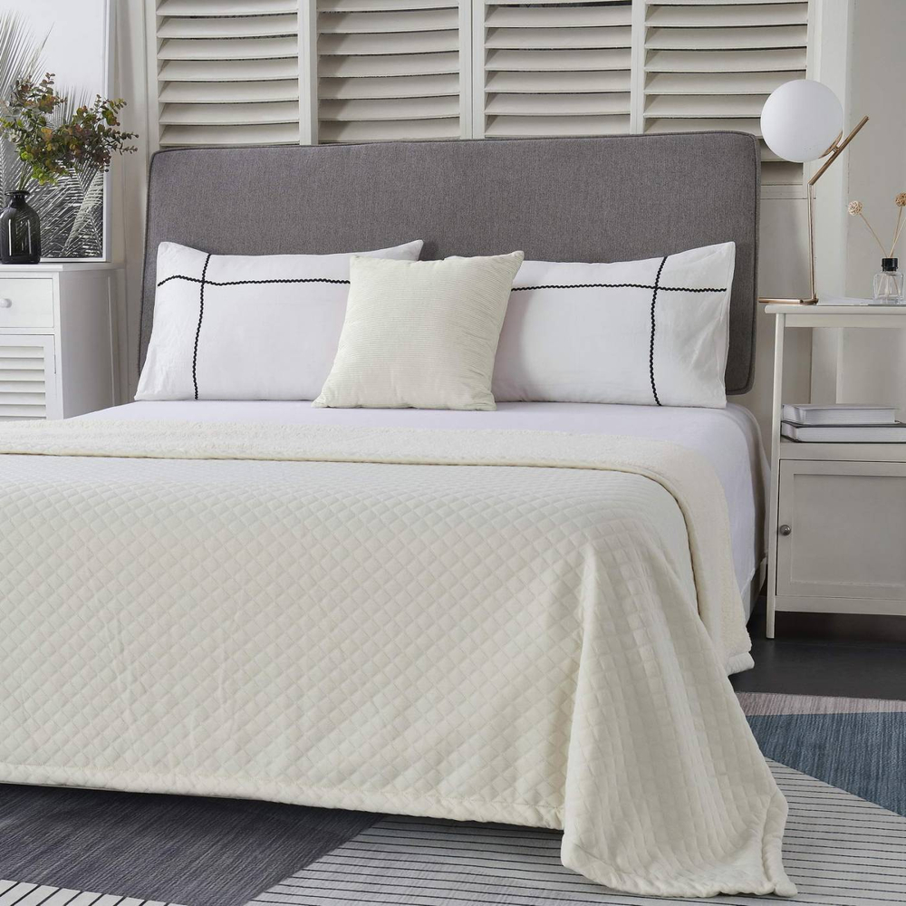 Плед 160х220 Sofi De MarkO Гранд молочный